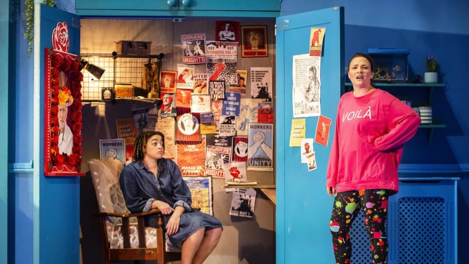 Tesni Kujore Laura Doddington They Dont Pay We Wont Pay Photo by Pamela Raith